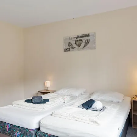 Апартаменты Spacious Near Forest In *